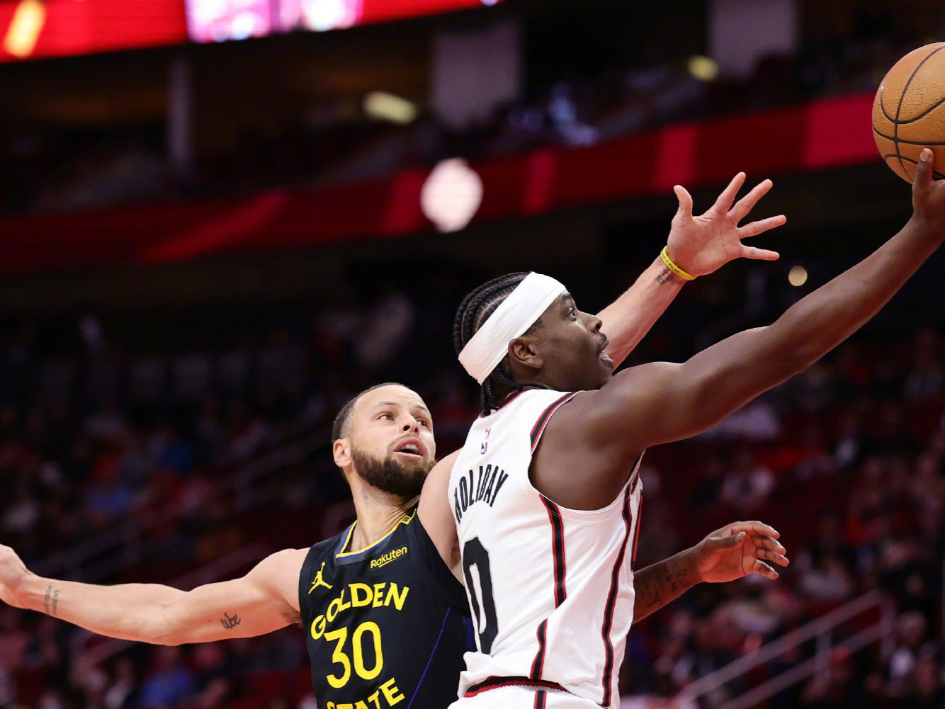 转会期NBA季后赛焦点战，莱比锡手感冰凉，话题不断，阵容厚度经受考验的简单介绍