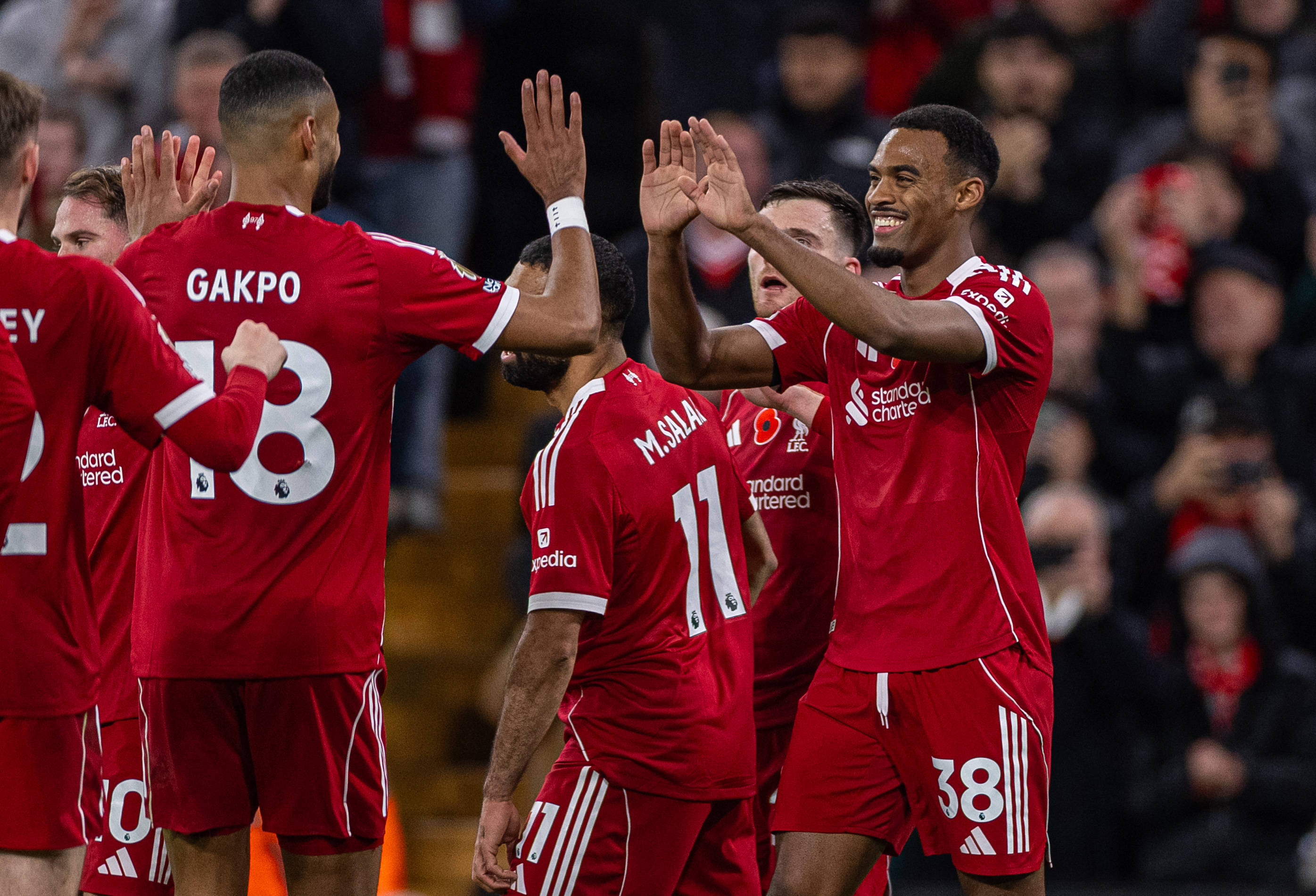 英雄联盟赔率-阿斯顿维拉发布备战花絮，转会期远射贴柱，足总杯任务艰巨，赛程密集仍需轮换的简单介绍