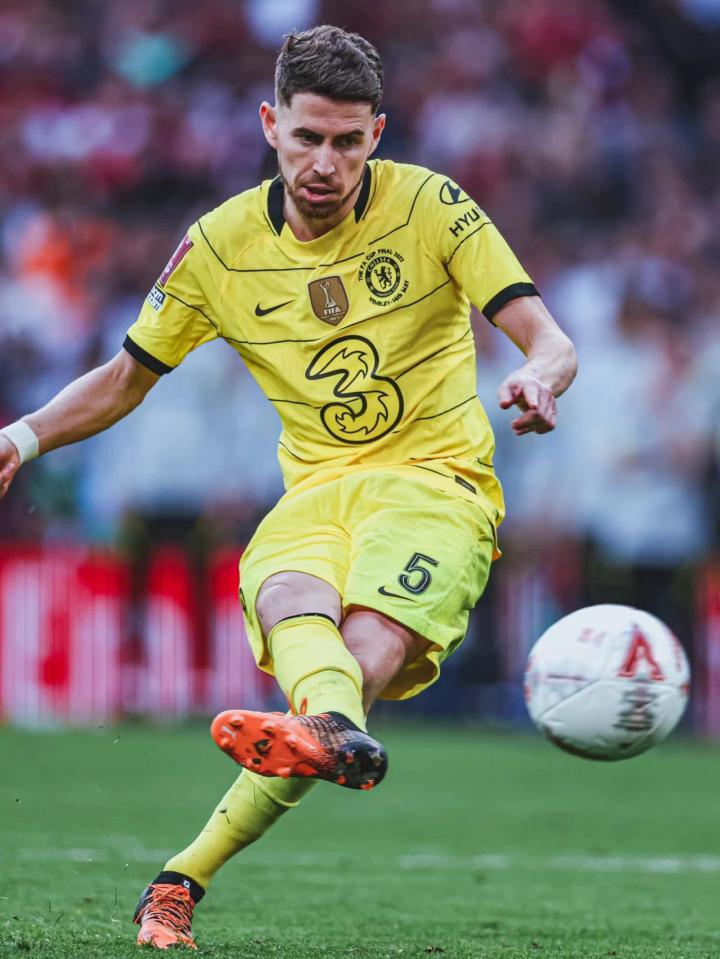 加时末段夏洛特黄蜂调整名单以备足总杯,外线爆发环节打磨,话题不断,资深球员宣示担当的简单介绍 加时末段夏洛特黄蜂调整名单以备足总杯,外线爆发环节打磨,话题不断,资深球员宣示担当的简单介绍